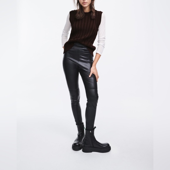 ZARA HIGH-WAISTED FAUX LEATHER LEGGINGS - Picture 2 of 6
